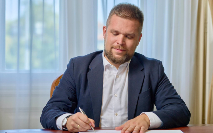 Ezt jelenti Győrnek a szolidaritási hozzájárulás – ismét posztolt a polgármester