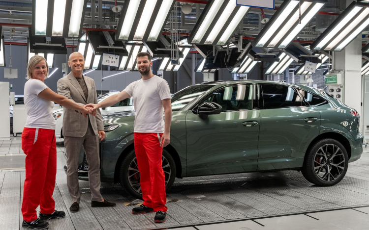 Sorozatban gyártják az Audi Q3 Sportbacket is