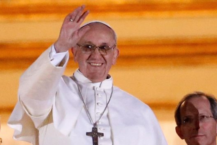 Ferenc pápa buzdította a házasságtól félő fiatalokat