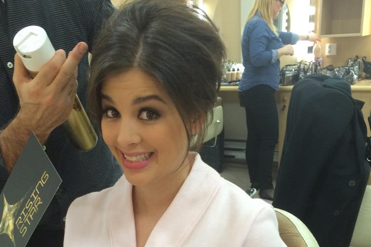 Ördög Nóri „csöcsözött” élő adásban