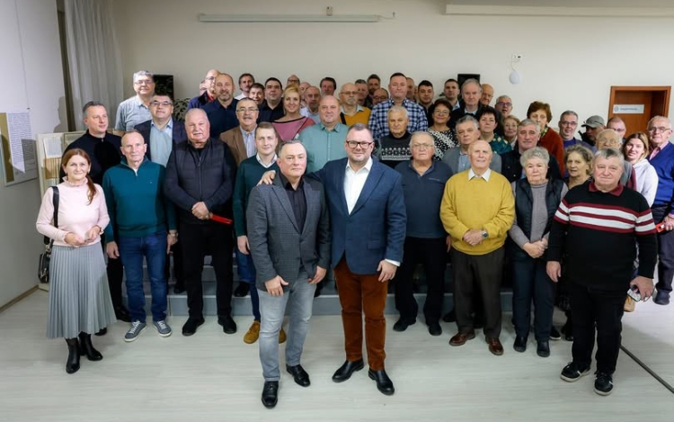 Szelest és Feketét indítja a Fidesz