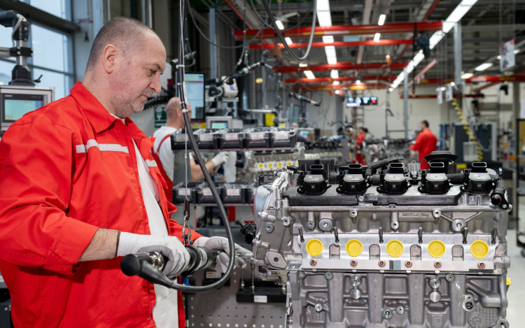 50 éves az öthengeres motor – Legenda az Audi Hungáriától