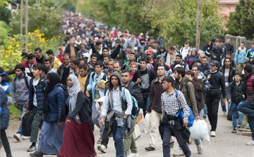 Illegális bevándorlás: vissza kell szerezni az ellenőrzést a határok felett 