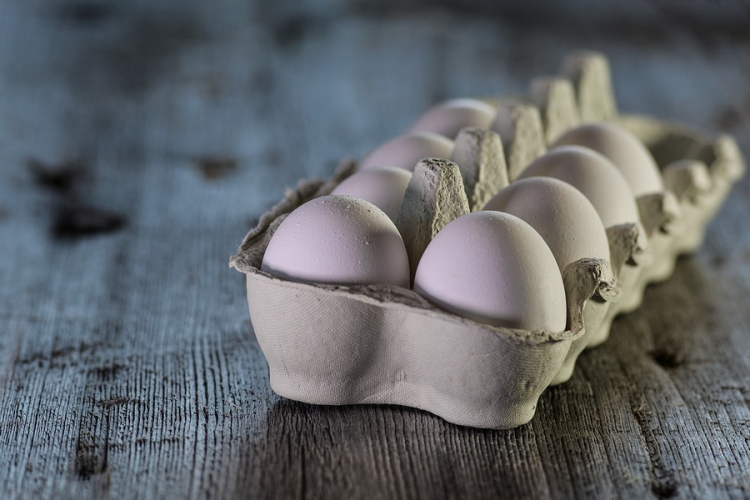 Gulyás: a friss tojásra és az étkezési burgonyára is kiterjesztik az árstopot