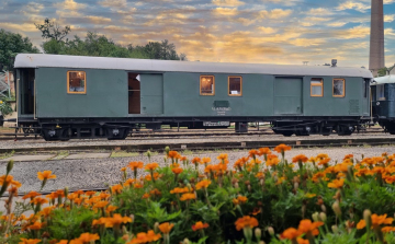Retró vonat közlekedik hétvégenként Győr és Veszprém között