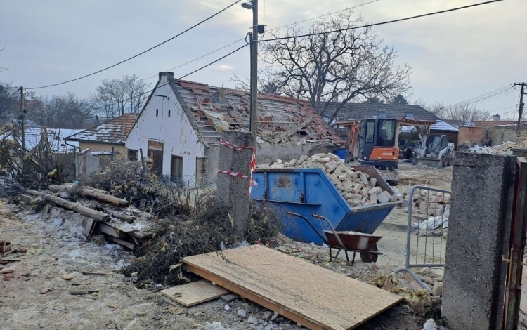 Segíteni lehet a borzalmas pannonhalmi robbanás károsultjain