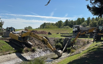 Mederburkolat javítások vannak Győrzámolyon