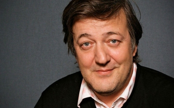 Összeházasodik partnerével Stephen Fry