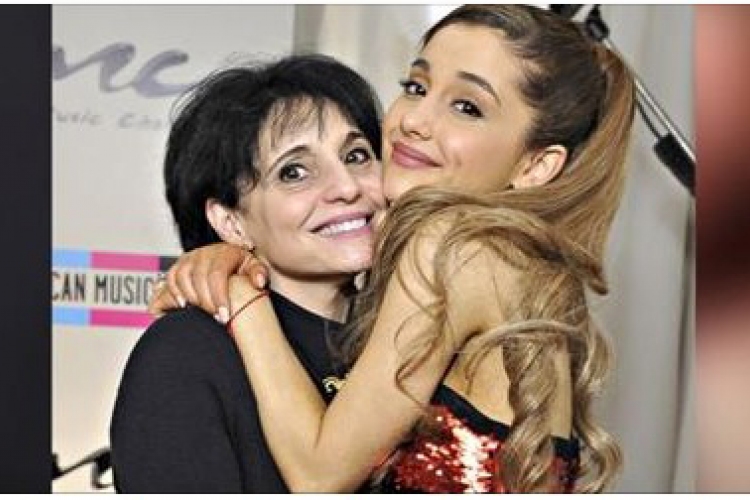 Ariana Grande anyukája menekülés helyett biztonságos helyre vitte a rémült rajongókat